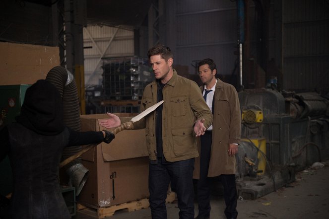 Supernatural - Season 14 - The Spear - Photos - Jensen Ackles, Misha Collins