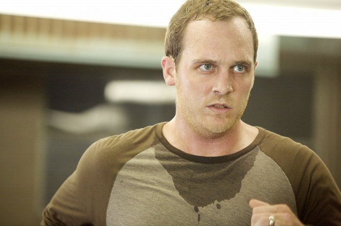 Brotherhood - Shelter from the Storm 1:1-2 - Do filme - Ethan Embry