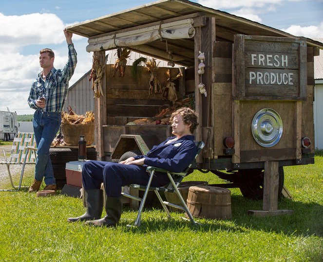 Letterkenny - Ain't No Reason to Get Excited - Filmfotos - Jared Keeso, Nathan Dales