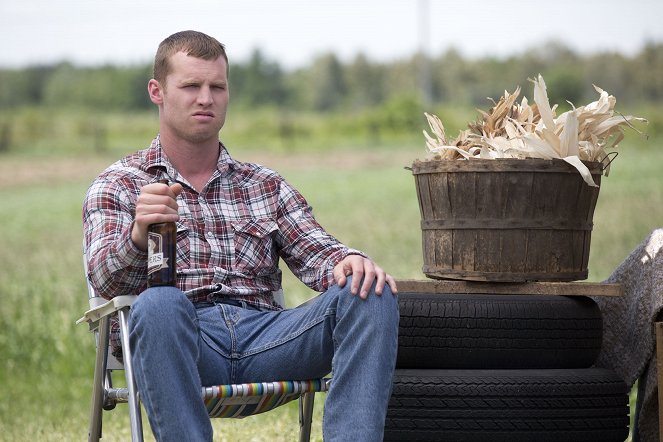 Letterkenny - Season 2 - Finding Stormy a Stud - Photos - Jared Keeso