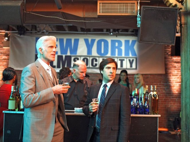 Bored to Death - The Case of the Missing Screenplay - Photos - Ted Danson, Jason Schwartzman