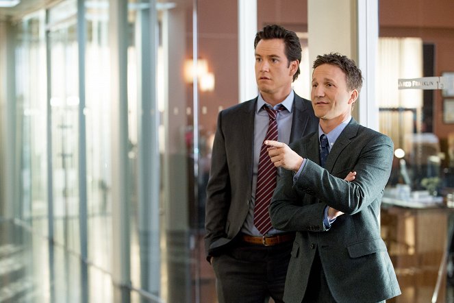 Franklin & Bash - Season 4 - The Curse of Hor-Aha - Kuvat elokuvasta - Mark-Paul Gosselaar, Breckin Meyer