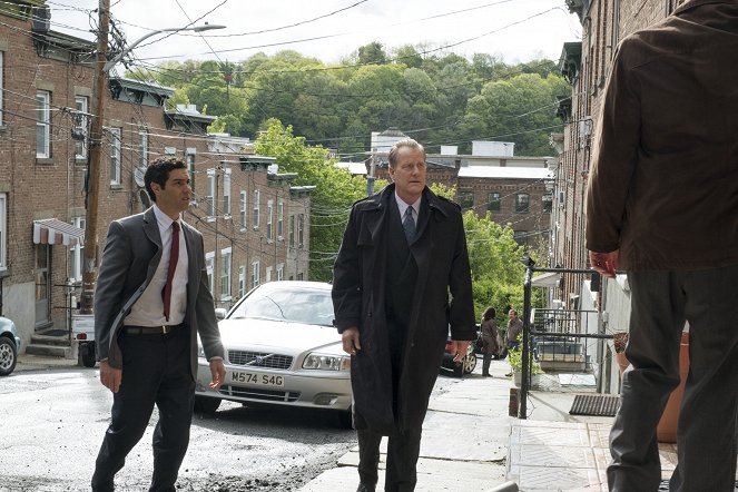 The Looming Tower - Mistakes Were Made - Photos - Tahar Rahim, Jeff Daniels
