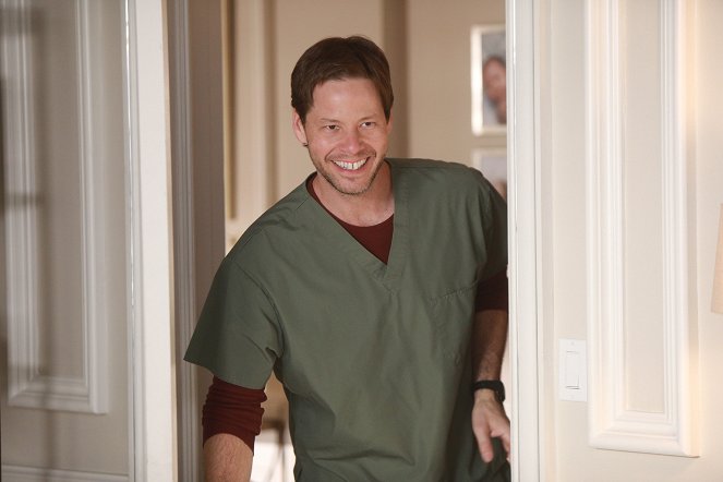 The Mindy Project - It Had to Be You - Photos - Ike Barinholtz