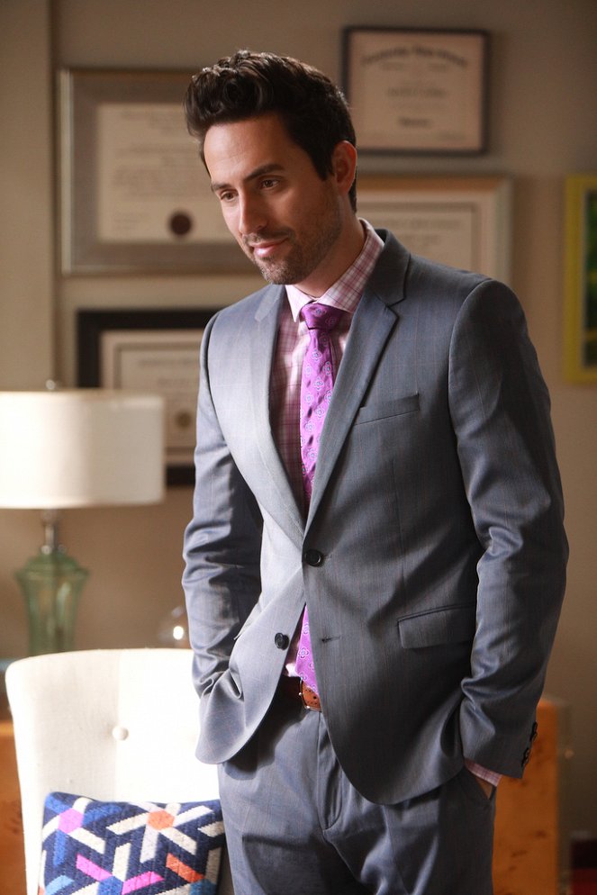 The Mindy Project - Season 6 - Girl Gone Wild - Photos - Ed Weeks
