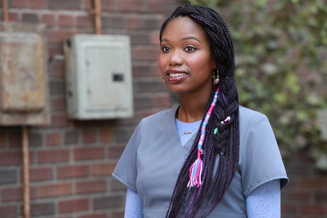 The Mindy Project - The Midwife's Tale - Film - Xosha Roquemore