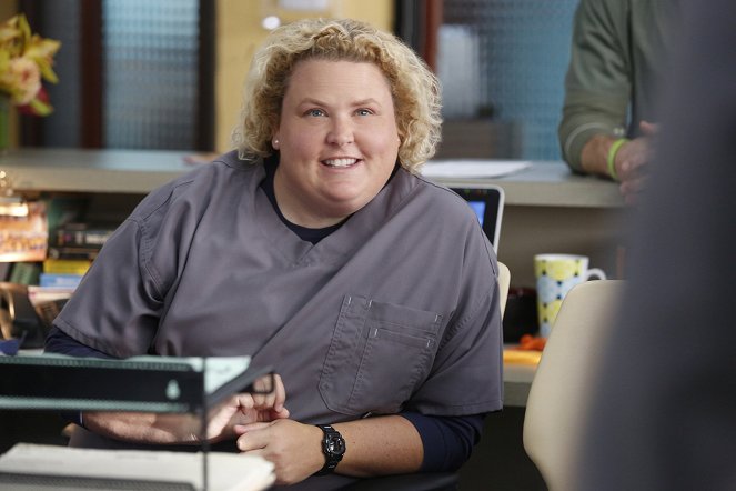 The Mindy Project - Season 6 - Jeremy & Anna's Meryl Streep Costume Party - Van film - Fortune Feimster