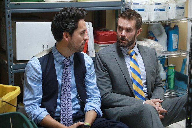 The Mindy Project - Season 6 - Is That All There Is? - De la película - Ed Weeks, Garret Dillahunt
