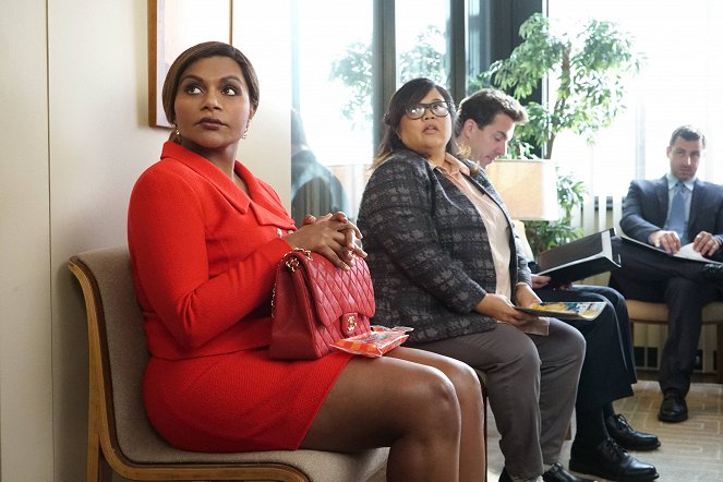 The Mindy Project - Mindy Lahiri Is a White Man - Photos - Mindy Kaling