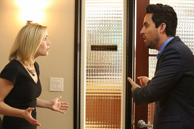 The Mindy Project - Dibs - Do filme - Rebecca Rittenhouse, Ed Weeks