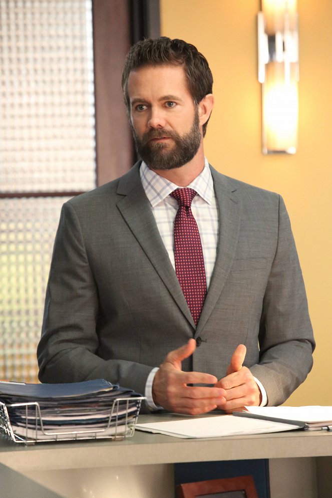 The Mindy Project - Reserviert - Filmfotos - Garret Dillahunt