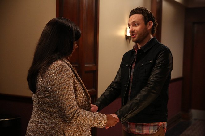 The Mindy Project - 2 Fast 2 Serious - Van film - Ross Marquand