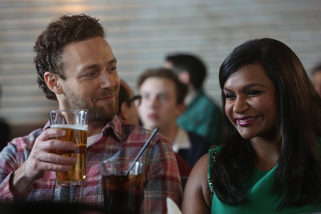 The Mindy Project - 2 Fast 2 Serious - Z filmu - Ross Marquand, Mindy Kaling