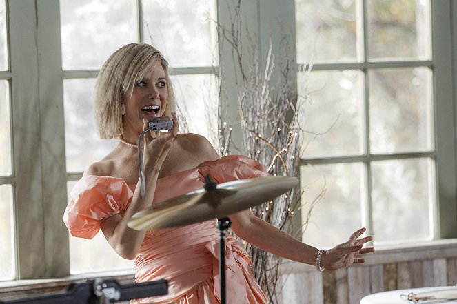 Wet Hot American Summer: 10 Years Later - Tigerclaw - Do filme - Kristen Wiig