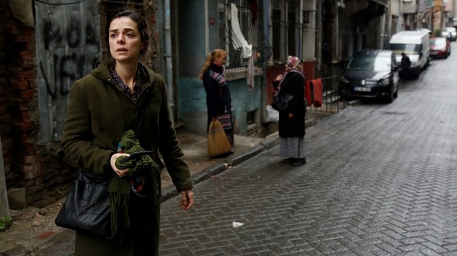 Kadın - Episode 12 - De la película - Özge Özpirinçci