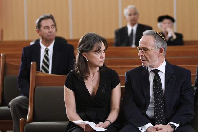 Brothers & Sisters - Never Say Never - Photos - Sally Field, Ron Rifkin