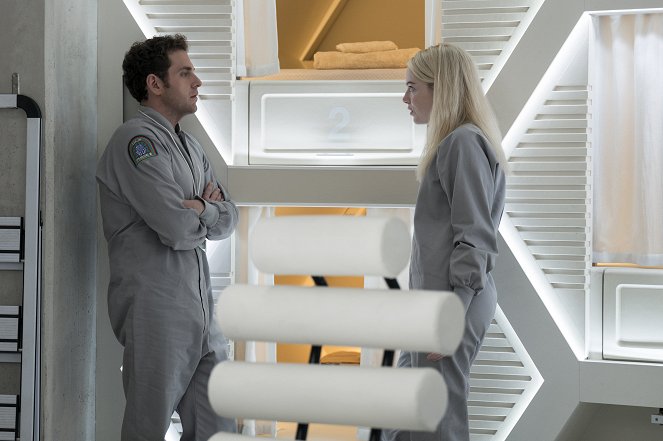 Maniac - Larger Structural Issues - Photos - Jonah Hill, Emma Stone