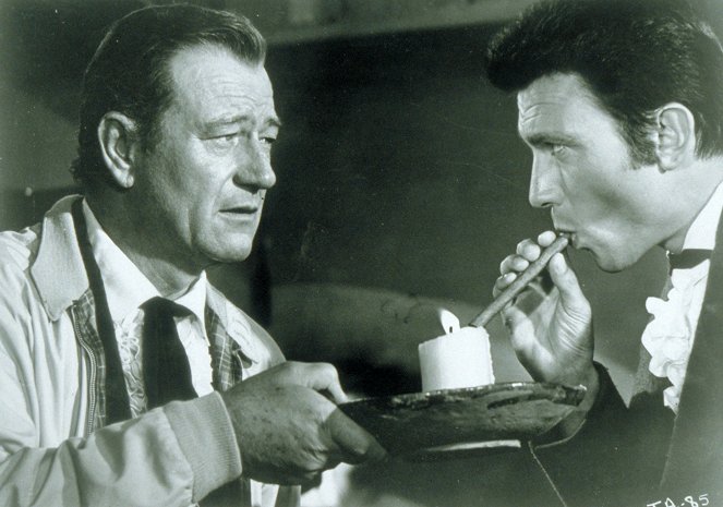 Alamo - Filmfotos - John Wayne, Laurence Harvey