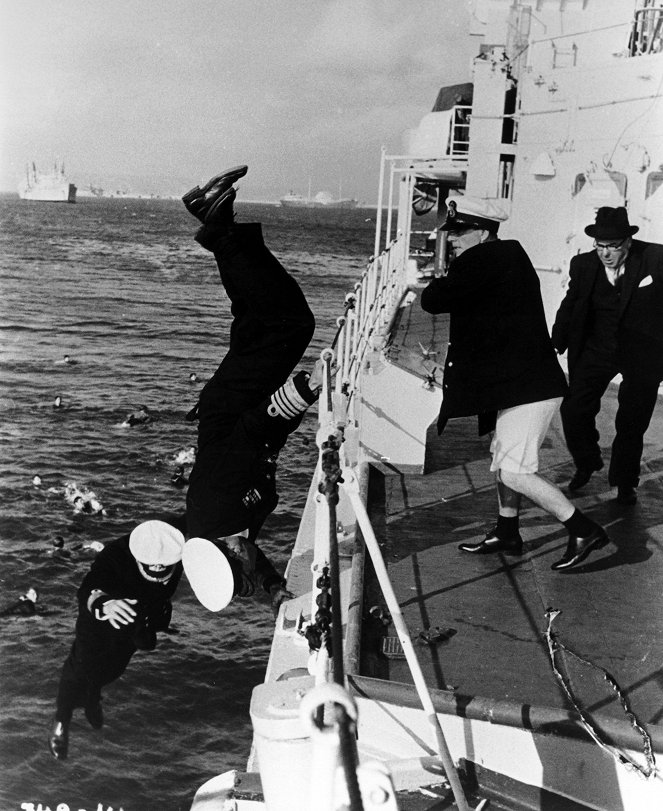 Nokkela Norman laivastossa - Kuvat elokuvasta