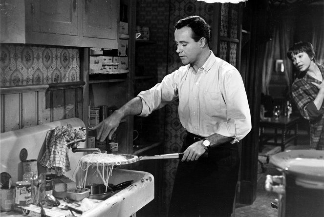 The Apartment - Van film - Jack Lemmon, Shirley MacLaine