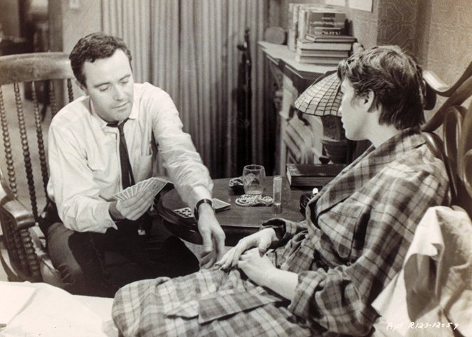 The Apartment - Van film - Jack Lemmon, Shirley MacLaine