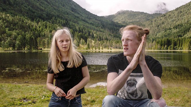 Lovleg - Season 1 - Tunnesotkuja - Kuvat elokuvasta - Kristine Ryssdalsnes Horvli, Magnus Henden
