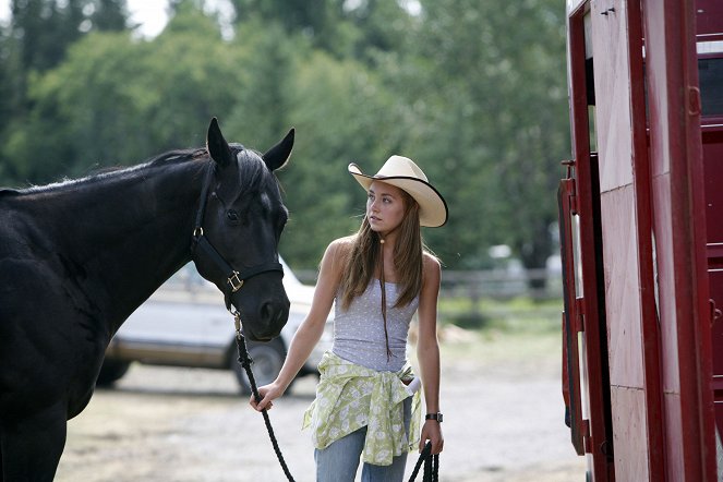 Heartland - Paradies für Pferde - Season 1 - Nach dem Sturm - Filmfotos - Amber Marshall