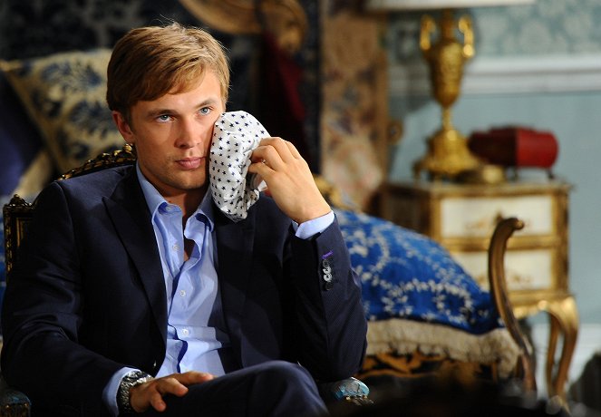 The Royals - We Are Pictures, or Mere Beasts - Z filmu - William Moseley