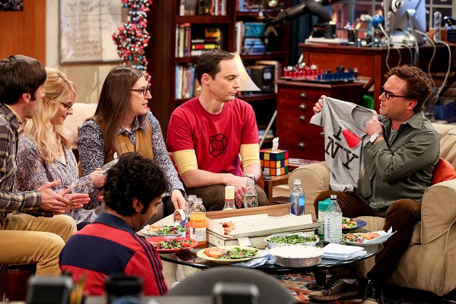 The Big Bang Theory - El regalo de boda de agujero de gusano - De la película - Melissa Rauch, Mayim Bialik, Jim Parsons, Johnny Galecki