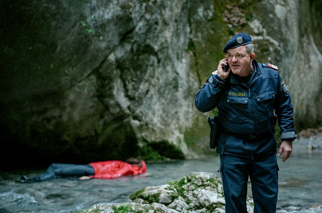 Unter anderen Umständen - Im finsteren Tal - Do filme - Cornelius Obonya