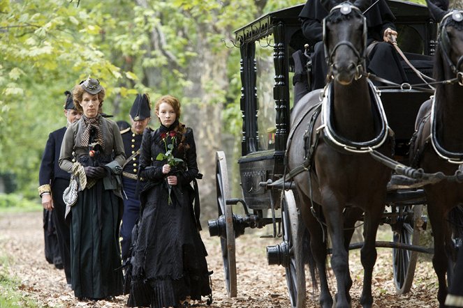 De Maanprinses en het geheim van het witte paard - Van film - Juliet Stevenson, Dakota Blue Richards