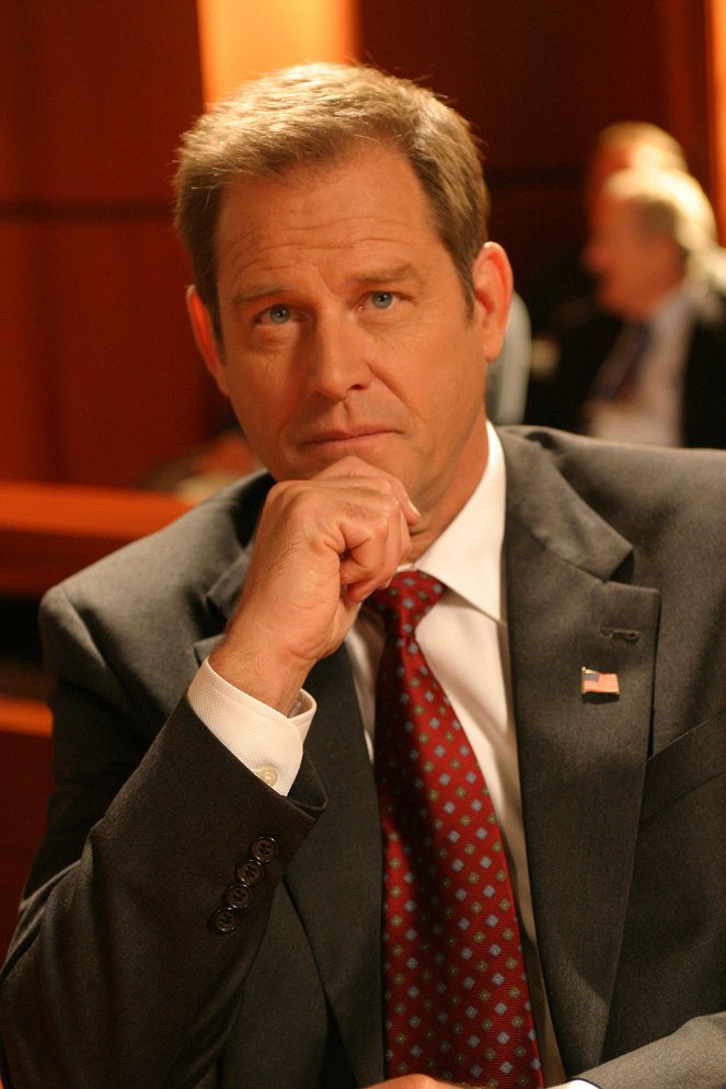 Boston Legal - Season 1 - Truth Be Told - Photos - Mark Valley