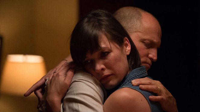 Shock and Awe - Photos - Milla Jovovich, Woody Harrelson