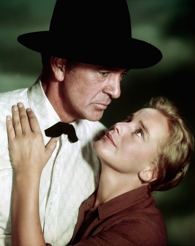 The Hanging Tree - Photos - Gary Cooper, Maria Schell