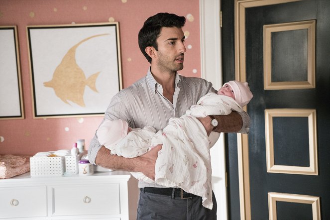 Jane the Virgin - Chapter Forty-One - Photos - Justin Baldoni