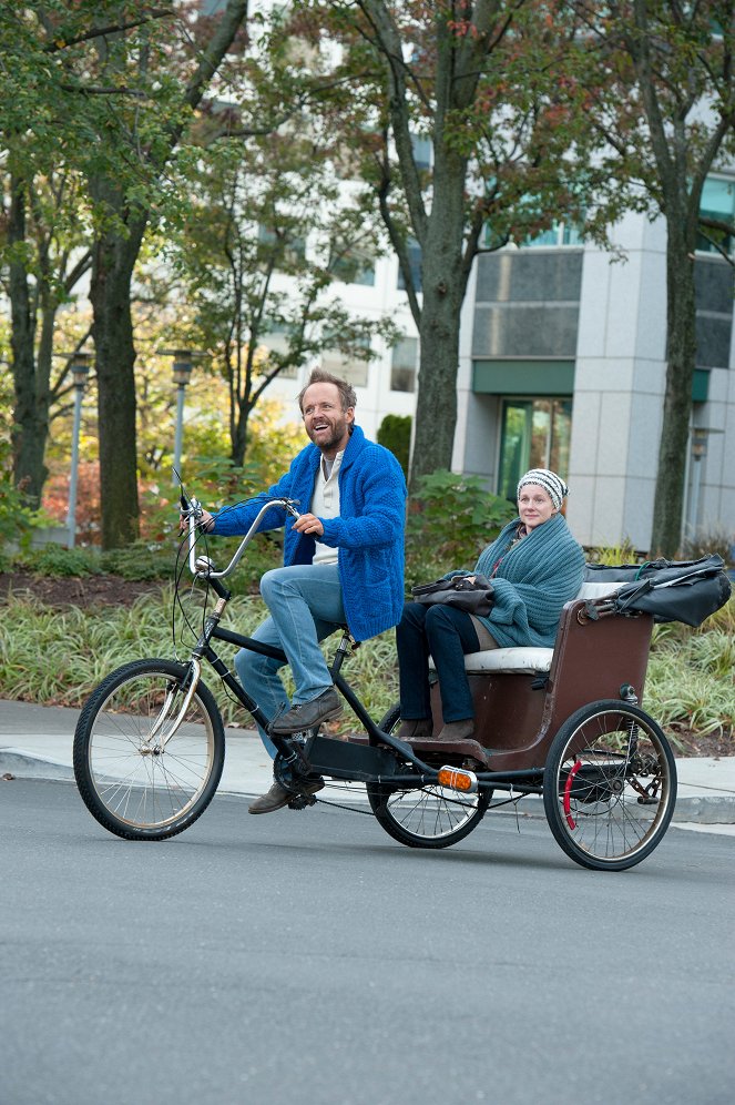 Ve znamení raka - Quality of Life - Z filmu - John Benjamin Hickey, Laura Linney