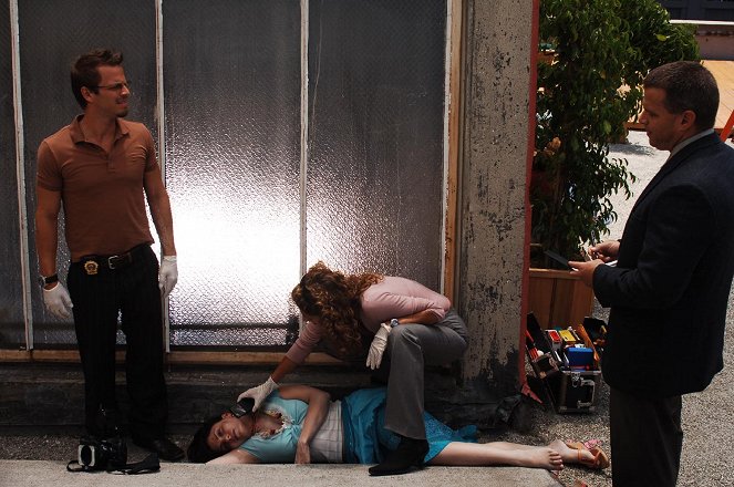 CSI: New York-i helyszínelők - Season 2 - Gyilkosság a pályaudvaron - Filmfotók - Carmine Giovinazzo, Melina Kanakaredes
