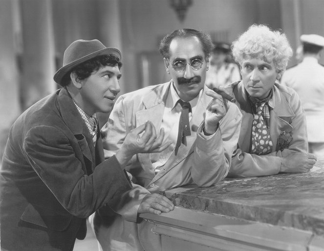 Une nuit à Casablanca - Film - Chico Marx, Groucho Marx, Harpo Marx