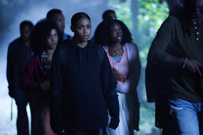 Black Lightning - The Book of Blood: Chapter Two: The Perdi - Photos