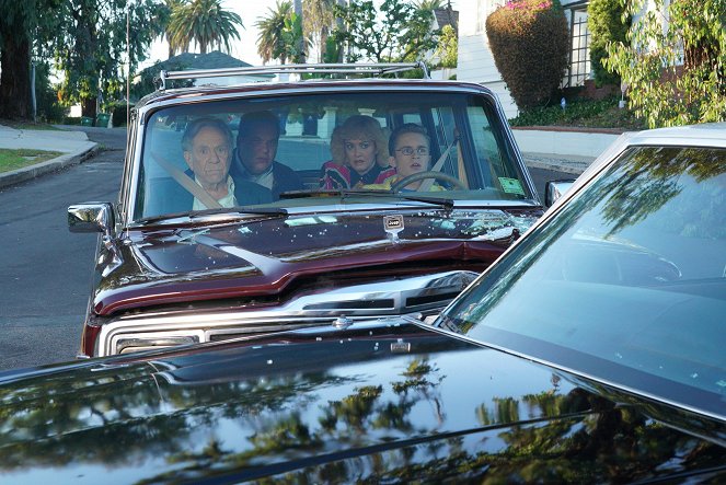 The Goldbergs - The Circle of Driving Again - Van film - George Segal, Jeff Garlin, Wendi McLendon-Covey, Sean Giambrone