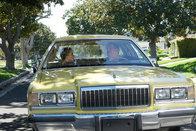 The Goldbergs - Season 5 - The Circle of Driving Again - Van film - Sean Giambrone, Jeff Garlin