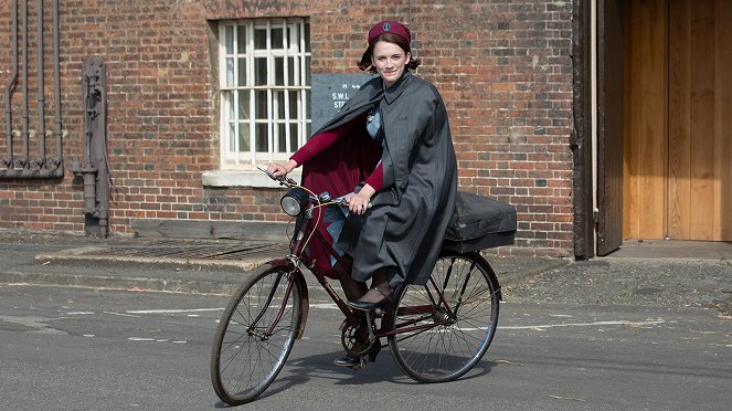 Call the Midwife - Episode 1 - Photos - Charlotte Ritchie