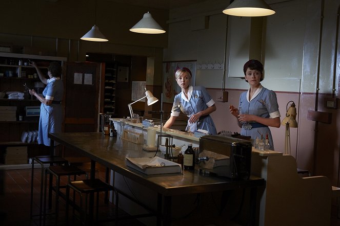 Call the Midwife - Episode 4 - Film - Helen George, Charlotte Ritchie