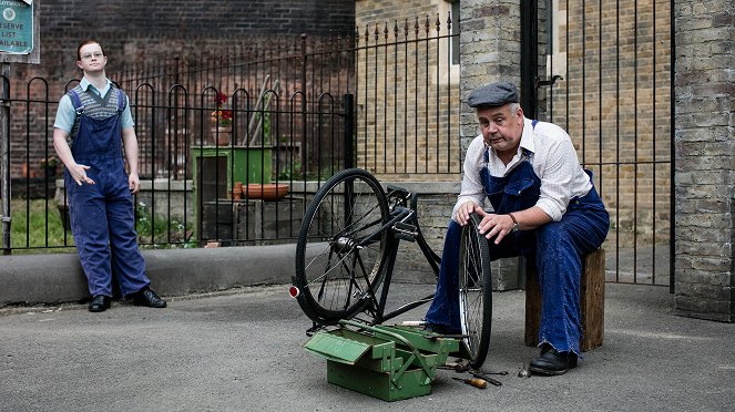 Call the Midwife - Episode 5 - Film - Daniel Laurie, Cliff Parisi