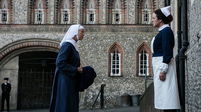 Call the Midwife - Episode 6 - Film - Jenny Agutter