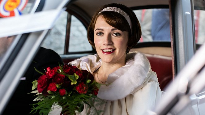 Call the Midwife - Season 6 - Episode 8 - Promo - Charlotte Ritchie