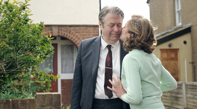 Der junge Inspektor Morse - Season 5 - Kartusche - Filmfotos - Roger Allam