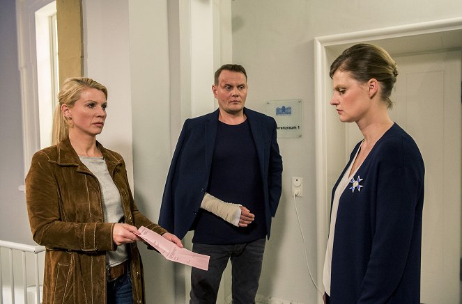 Tatort - Season 50 - Der Pakt - Photos - Elisabeth Brück, Devid Striesow, Franziska Schubert