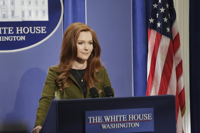 Scandal - Paris en flammes - Film - Darby Stanchfield