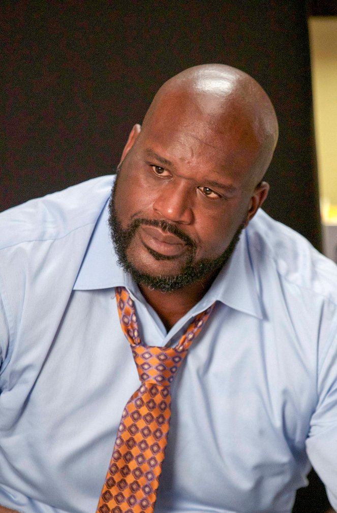 Fresh Off the Boat - Shaquille O'Neal Motors - Photos